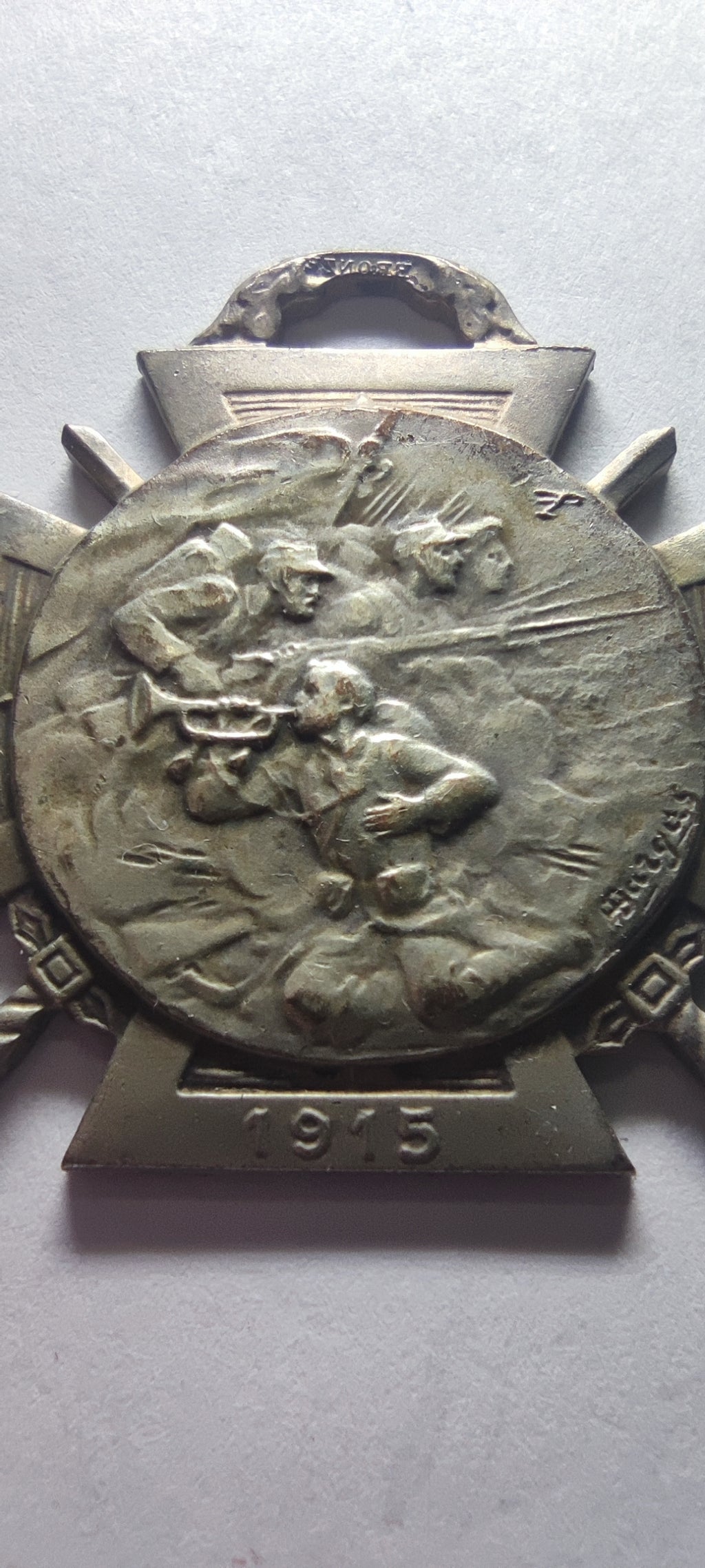 Médaille Journée du Poilu 1915 signée Bargas – vue 5