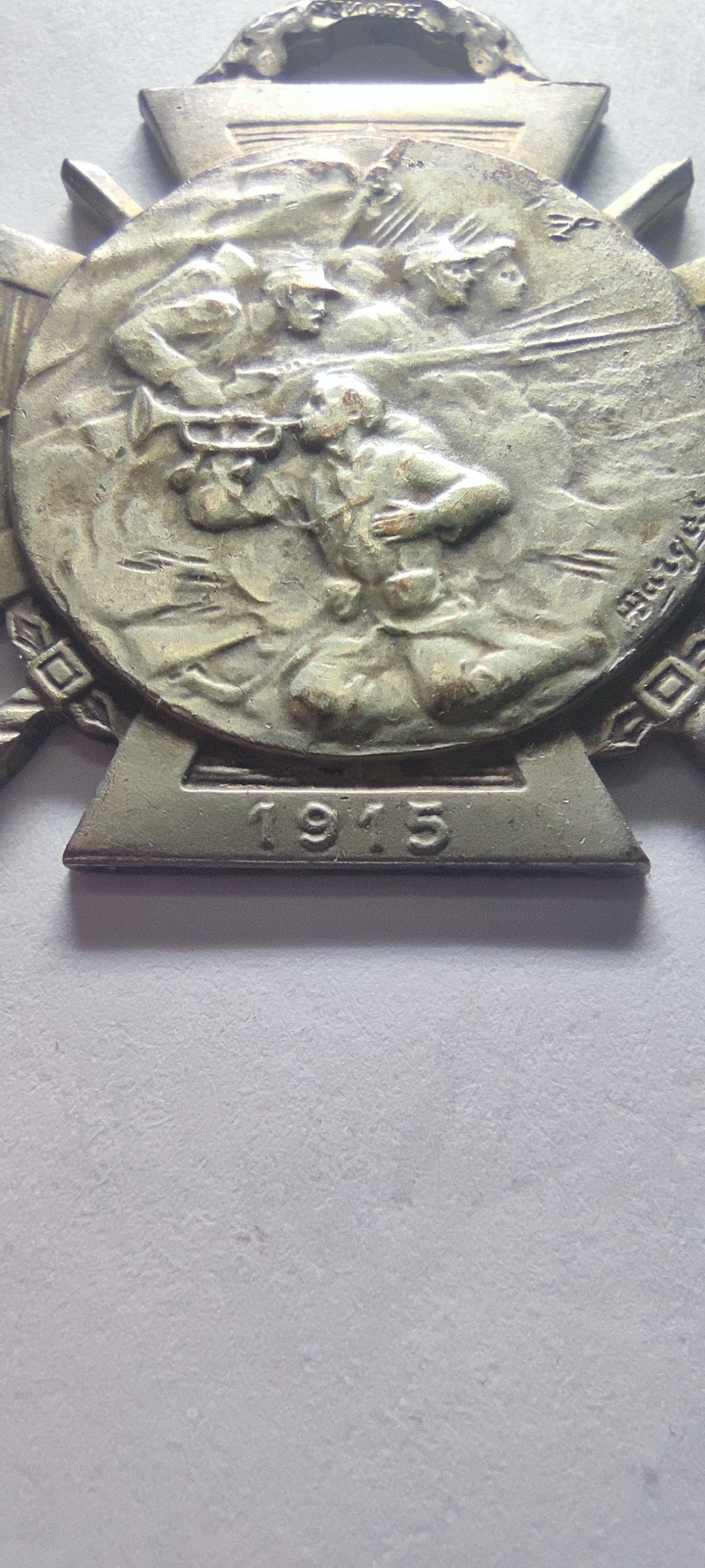 Médaille Journée du Poilu 1915 signée Bargas – vue 8