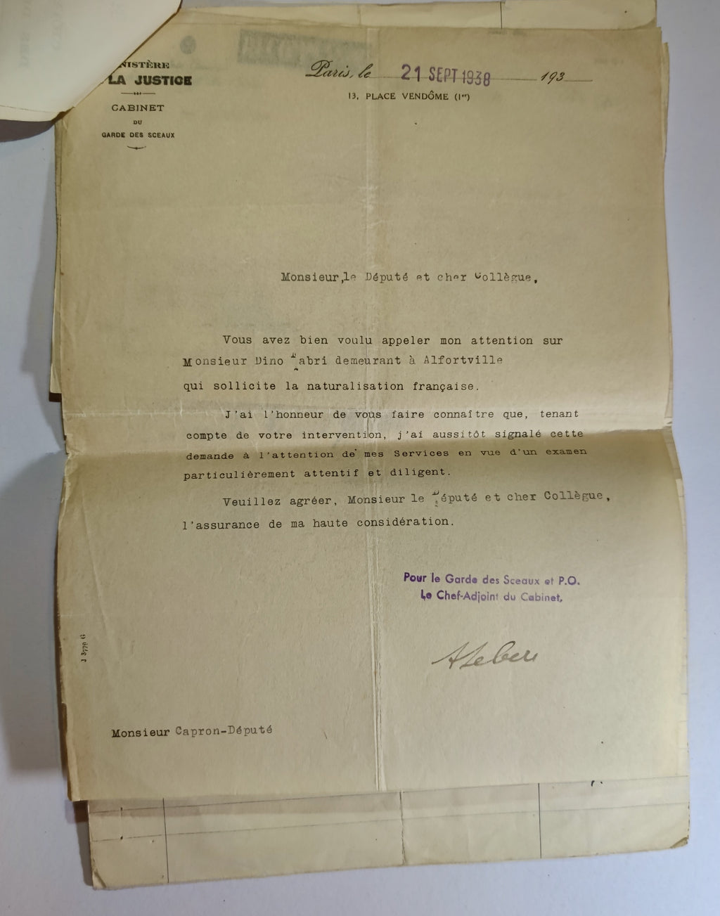 Archives d'un immigré italien, Dino Fabbri (1911-1985) : de Lucques à Alfortville, naturalisation 1939, exode, Berlin 1944, rapatriement - lot de 19 documents et une gourmette