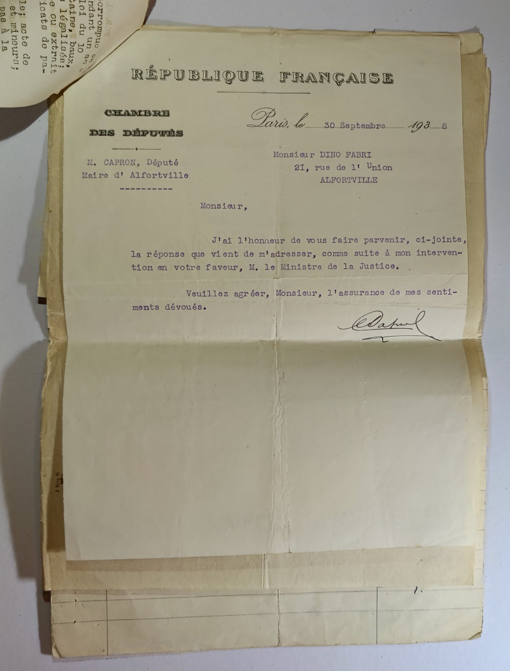 Archives d'un immigré italien, Dino Fabbri (1911-1985) : de Lucques à Alfortville, naturalisation 1939, exode, Berlin 1944, rapatriement - lot de 19 documents et une gourmette