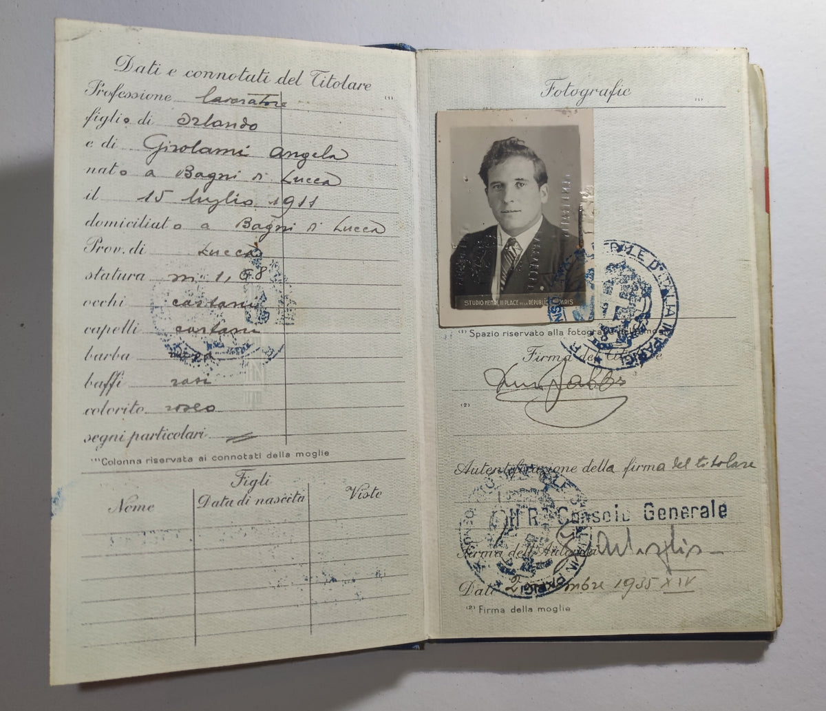 Archives d'un immigré italien, Dino Fabbri (1911-1985) : de Lucques à Alfortville, naturalisation 1939, exode, Berlin 1944, rapatriement - lot de 19 documents et une gourmette