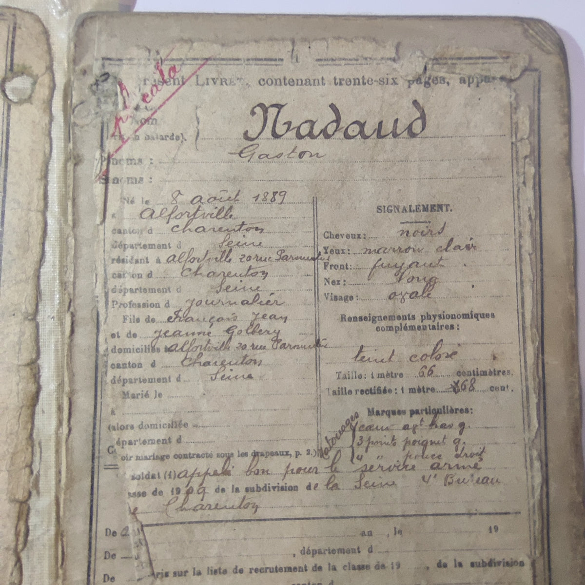 Groupement du poilu Gaston Nadaud (1889-1957), classe 1909 : livret militaire 1914-1919 et sa pochette, carte du combattant, papiers de famille et portrait de cuirassier - Alfortville