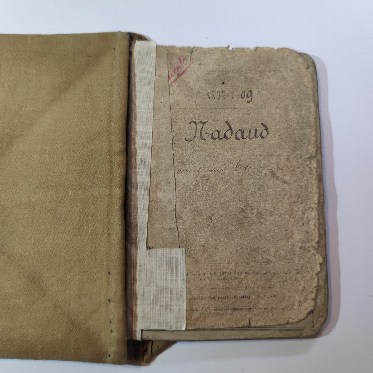 Groupement du poilu Gaston Nadaud (1889-1957), classe 1909 : livret militaire 1914-1919 et sa pochette, carte du combattant, papiers de famille et portrait de cuirassier - Alfortville