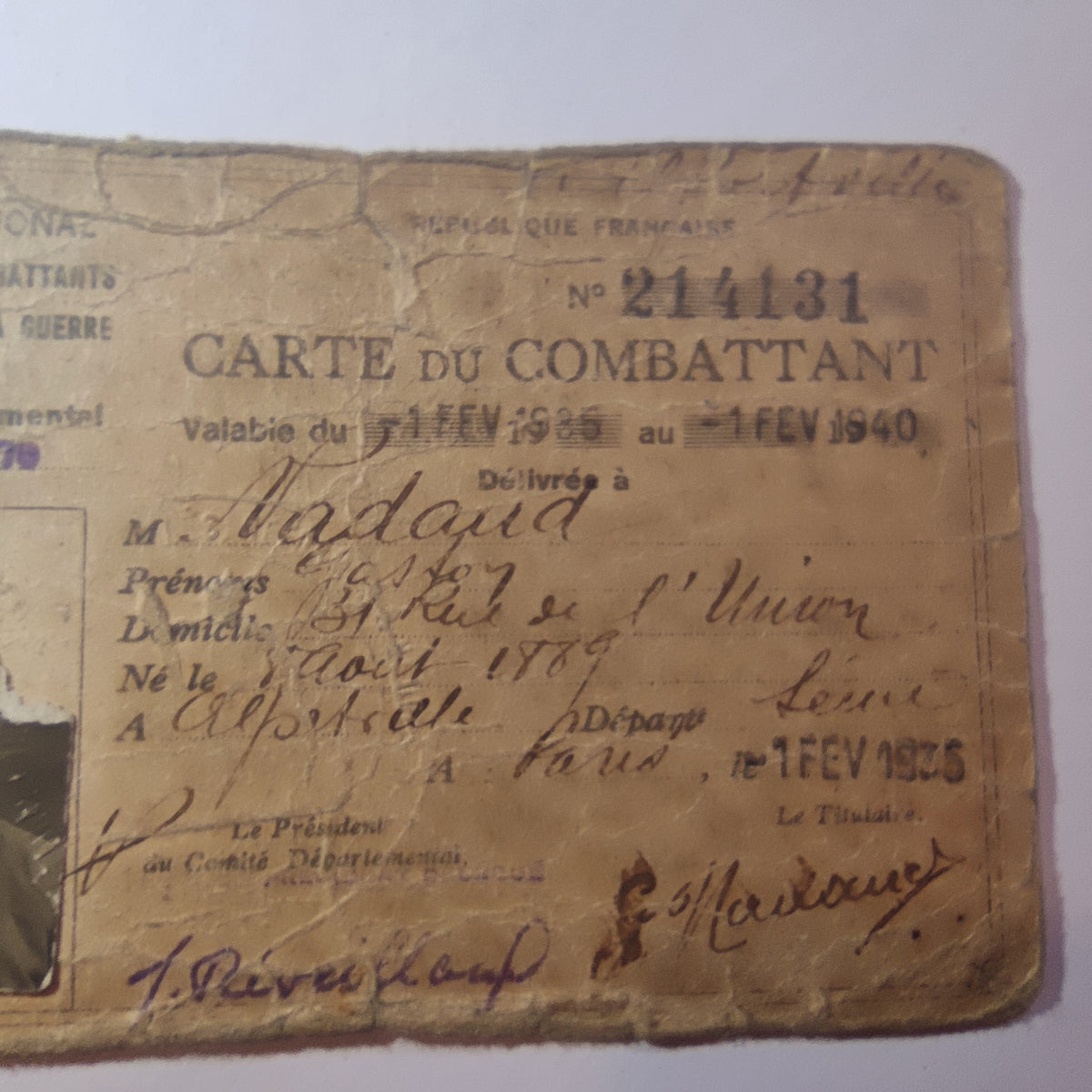 Groupement du poilu Gaston Nadaud (1889-1957), classe 1909 : livret militaire 1914-1919 et sa pochette, carte du combattant, papiers de famille et portrait de cuirassier - Alfortville