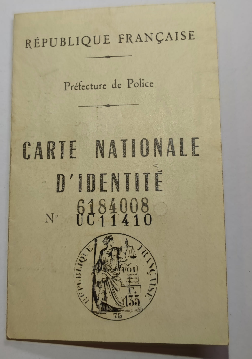 Groupement du poilu Gaston Nadaud (1889-1957), classe 1909 : livret militaire 1914-1919 et sa pochette, carte du combattant, papiers de famille et portrait de cuirassier - Alfortville