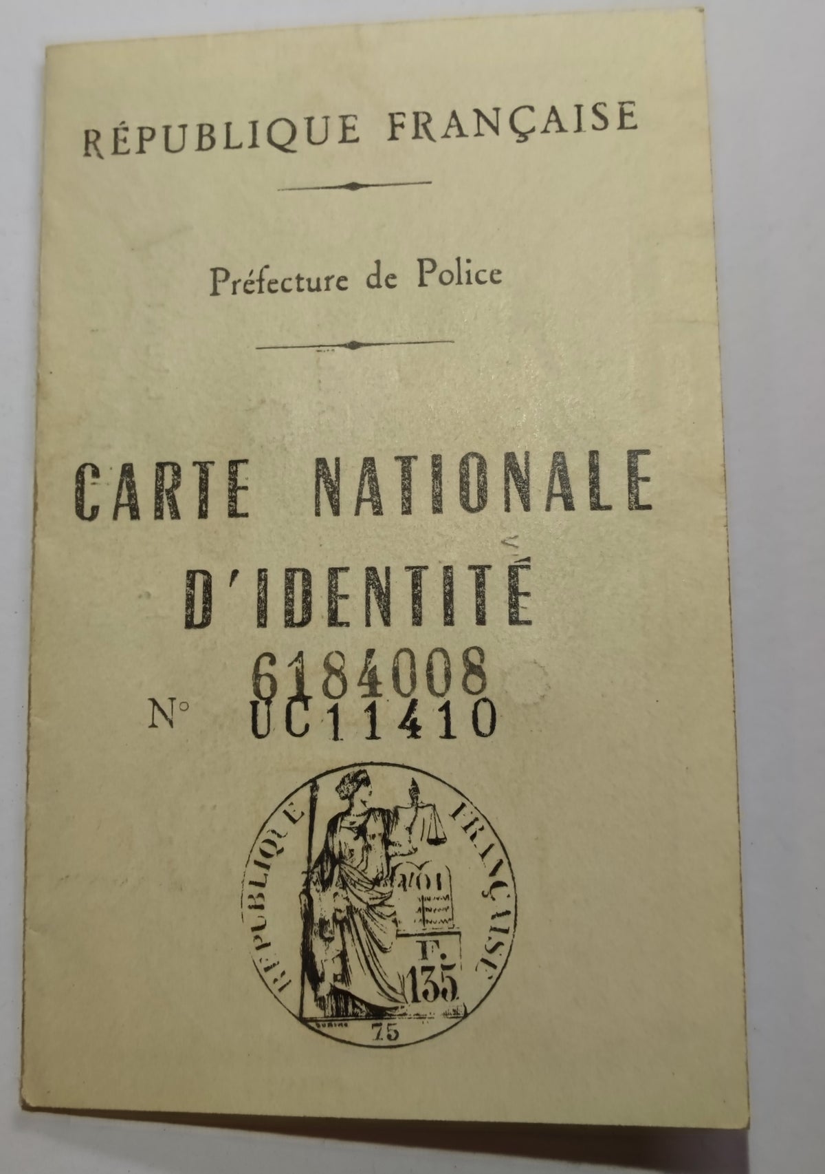 Groupement du poilu Gaston Nadaud (1889-1957), classe 1909 : livret militaire 1914-1919 et sa pochette, carte du combattant, papiers de famille et portrait de cuirassier - Alfortville