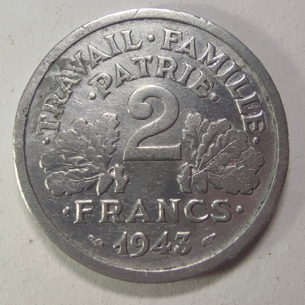 2 francs Francisque 1943 (Paris), aluminium, État français, type Bazor
