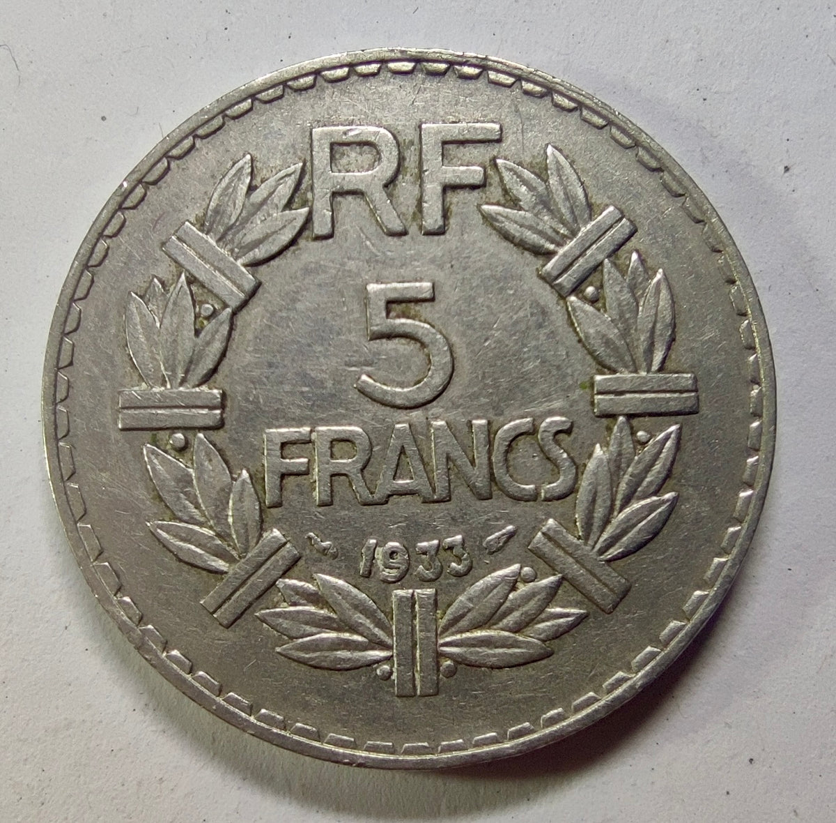Revers de la 5 francs Lavrillier 1933, deuxième exemplaire, valeur et millésime.