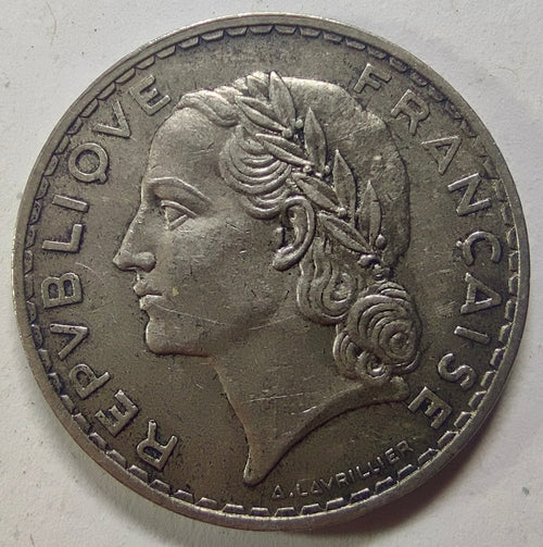 Avers de la 5 francs Lavrillier 1933, Marianne laurée et signature A. Lavrillier.