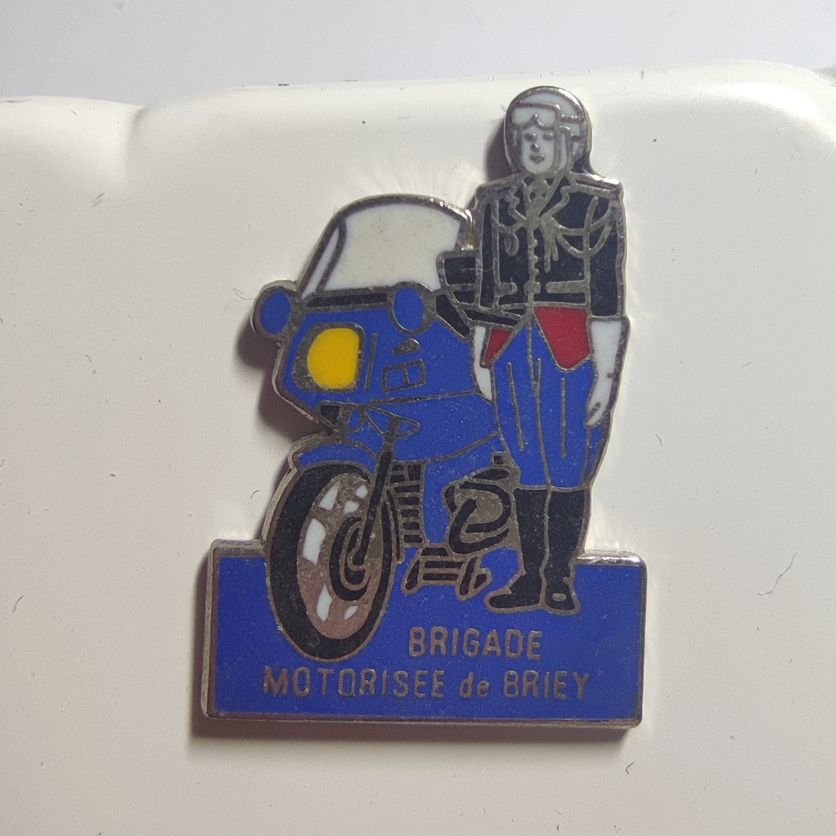 Pin’s Brigade motorisée de Briey, gendarmerie, vers 1990